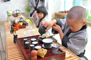 如何品出普洱茶的新鲜？
