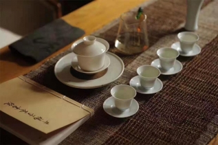 养正悟道绅士班