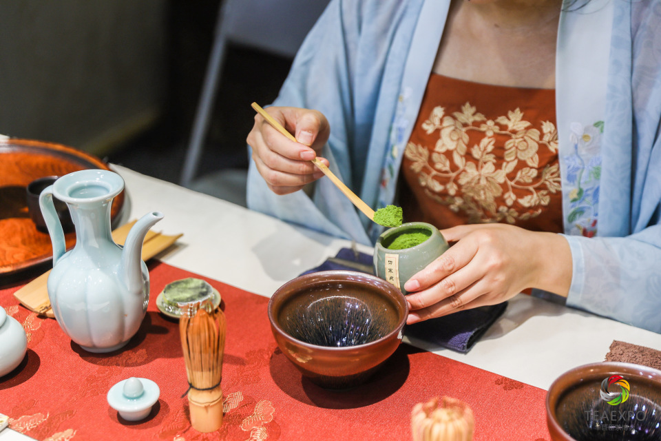 井杨子茶书院亮相茶博会 非遗宋代点茶体验引市民热捧
