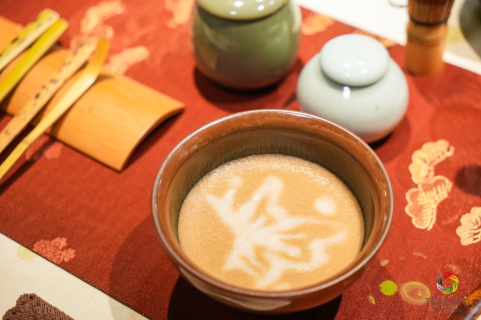 井杨子茶书院亮相茶博会 非遗宋代点茶体验引市民热捧